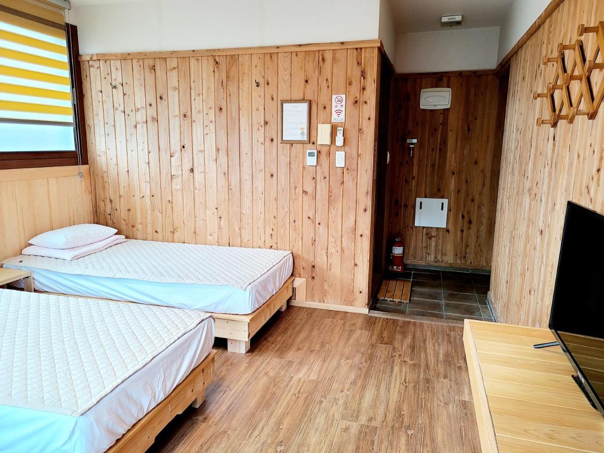 Galeum Guesthouse Seogwipo Dış mekan fotoğraf