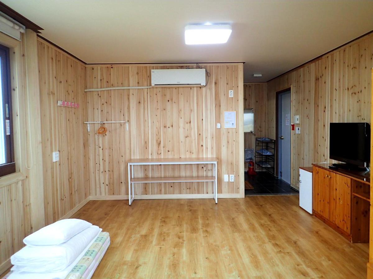 Galeum Guesthouse Seogwipo Dış mekan fotoğraf