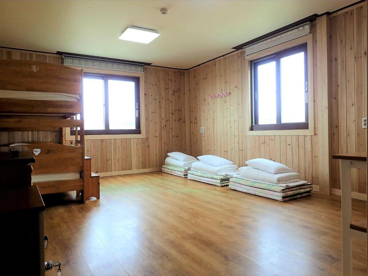 Galeum Guesthouse Seogwipo Dış mekan fotoğraf