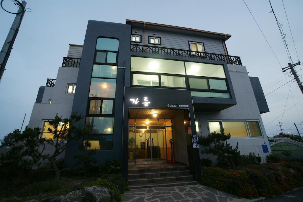 Galeum Guesthouse Seogwipo Dış mekan fotoğraf